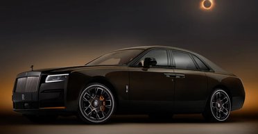 Rolls-Royce представив розкішний седан із "сонячним затемненням" у салоні (фото)