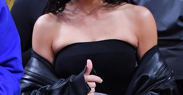 Кім Кардаш'ян купила собі Tesla Cybertruck (фото)