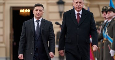 "У РФ слабка переговорна позиція": в ОП оцінили пропозицію зустрічі Зеленського та Путіна в Туреччині