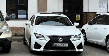 В Киеве заметили яркого конкурента BMW M4 от Toyota (фото)