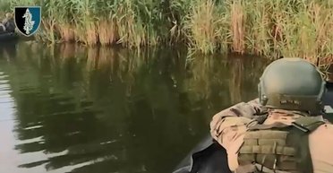 "Хотел на свободу": на юге бойцы ССО захватили в плен экс-жителя колонии РФ (видео)