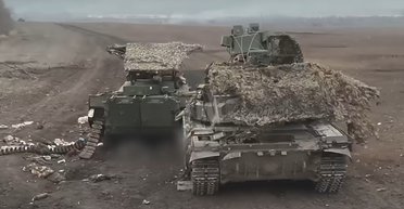 В 400 м от позиции россиян: как бойцы НГУ украли "Царь-танк", увешанный РЭБ (видео)