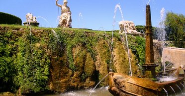 С глубоким пониманием. Почему русскоязычные за границей отводят друг от друга взгляд