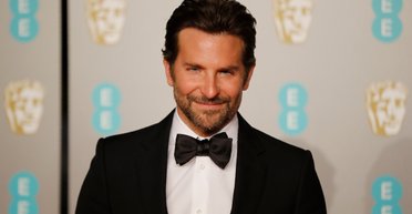 Брэдли Купер дебютировал с новой прической (фото)