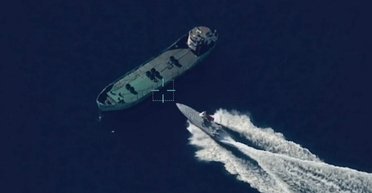 Затонул за минуты: в Турции впервые в мире БПЛА и надводный дрон вместе поразили цель (видео)