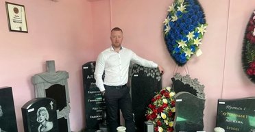 Власник похоронного бюро закликав чоловіків не виїжджати з Курська (фото, відео)