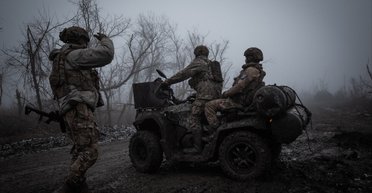 "Намагаються знайти будь-яку щілину в обороні": у ЗСУ розповіли про бої під Куп'янськом (карта)