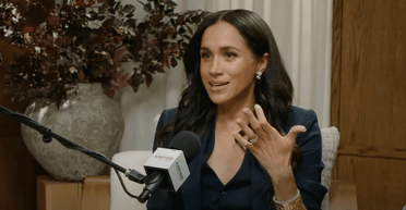 За 700 тисяч гривень: Меган Маркл показала діловий образ з діамантовими сережками (фото)