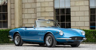 Раритеты на $4,2 миллиона: на аукцион выставили коллекцию ретроавто (фото)