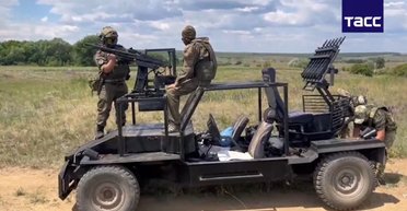 Ноухау российского оборонпрома: оккупанты показали новый дроностойкий баги "ZВераБой" (видео)