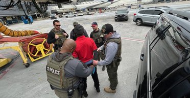 Трамп депортирует 1,4 млн нелегальных мигрантов: сколько среди них украинцев