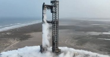 У найбільшої ракети у світі виникли проблеми: SpaceX скасувала запуск у космос (відео)