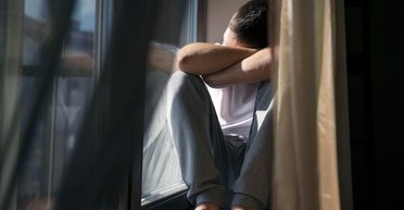 Родители лучшего ученика в Китае выгнали его из дома и сменили код на двери: что произошло (фото)