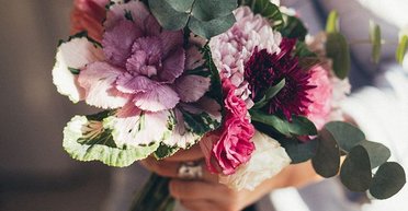 Доставка квітів у Києві: Красиві букети на будь-яку подію