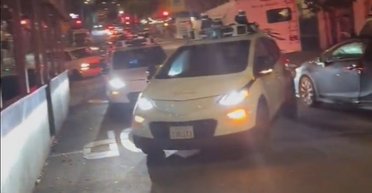 У США безпілотні таксі утворили великі затори через збій у системі (відео)