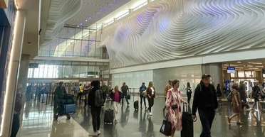 "Беспорядок и хаос": новая система EES парализовала аэропорты Европы, что надо знать украинцам