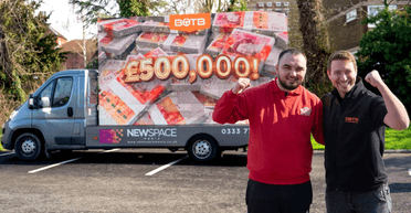 Британець продовжує ходити на роботу після того, як виграв 500 000 фунтів стерлінгів