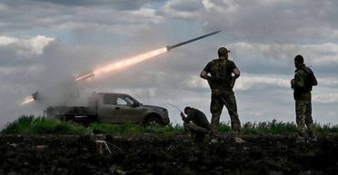 РФ атакує Україну: у Дніпрі потужні вибухи, у Харкові — приліт по центру міста, що відомо