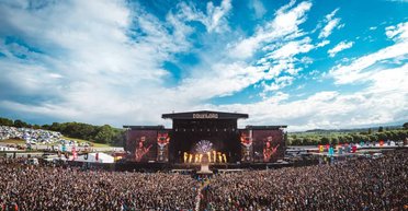 Полиция просит фанов культового рок-феста "не надоедать" звонками: что происходит