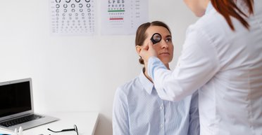 Громкий медскандал на Тернопольщине: 18 человек потеряли зрение из-за действий офтальмологов