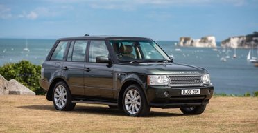 Неприметный шик: на аукцион выставили мощный внедорожник королевы Елизаветы II (фото)