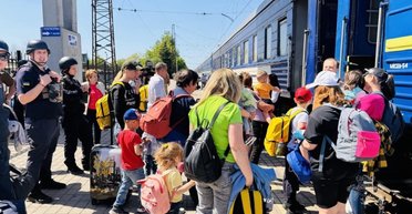 "Гражданское население мешает ВСУ": правительство узаконит принудительную эвакуацию, — Верещук (видео)