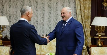 Сальдо прибыл в Минск: Лукашенко обещает коллаборанту "развить" Херсонскую область