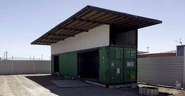 Переехали в контейнер: супруги отказались от аренды и сэкономили $400 тысяч (фото)