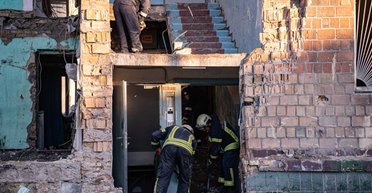 На месте российского удара в Дарницком районе завершены спасательные работы: что известно