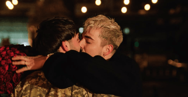 Меловин раскрыл детали своего романа с военным: "Любовь с первого взгляда" (фото)