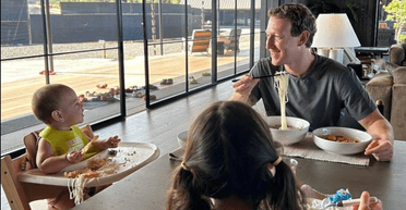 Марк Цукерберг показав, як святкує Різдво з доньками (фото)