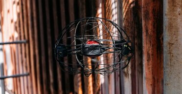 Дрон "в клетке": на что способен беспилотник ASIO X с необычным дизайном (видео)