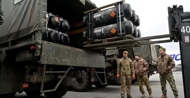 "Уклав угоду з НАТО": США більше не надаватимуть Україні озброєння безоплатно (відео)