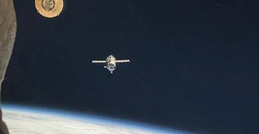 Ситуація на орбіті: російський космічний корабель згорів під час спуску на Землю (фото)