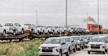 Від дефіциту до ТЦК: чому ЗСУ не отримують машини, а держава відпочиває осторонь