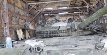 ЗС РФ створили більше танків-сараїв: у чому їхня особливість та чи дійсно вони ефективні (відео)