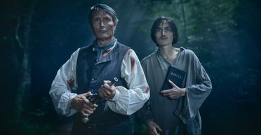 "Земля короля" с Мадсом Миккельсеном: фильм-приключение о выращивании картофеля в условиях террора