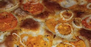 Домашняя итальянская выпечка: легкий рецепт фокаччи, которая понравится всем