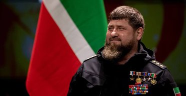 "Глаза не туда смотрят": Кадыров допросил парня, которого обвиняют в сожжении Корана (видео)