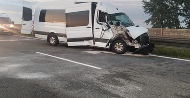 В Польше бус с украинцами влетел в грузовик: пострадали 4 детей (фото)