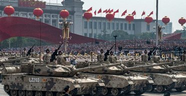 Тільки США витрачають більше. Розбираємося у військових витратах Китаю