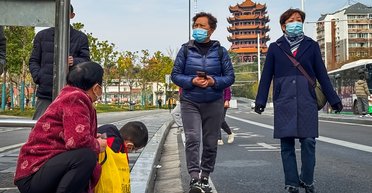 В Китае распространяется новый вирус типа COVID-19: больницы переполнены, — СМИ (видео)