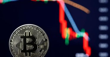 Обвал рынка криптовалют: стоимость Bitcoin упала до $50 тысяч, в чем причина