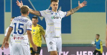 Півзахисник "Динамо" Бражко поганяв м'яч із маленьким сином своєї дівчини-блогерки (відео)