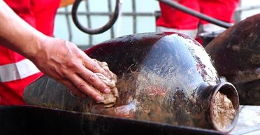 Знайдено найстаріший затонулий корабель: його скарби досі при ньому (фото)