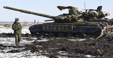 Русские танки в степях Украины. Зачем Россия наращивает военное присутствие вблизи общей границы