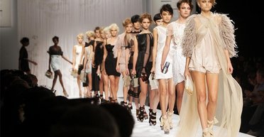 Віртуальний одяг і туга за емоціями. Як пандемія вплинула на моду