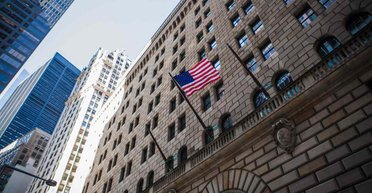 Трамп слишком нервирует: Германия хочет забрать 1200 тонн своего золота из США