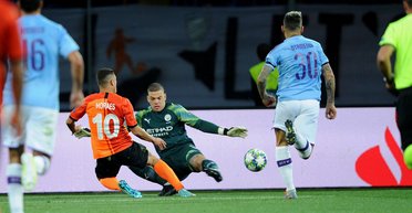 "Шахтер" стартовал в Лиге чемпионов с разгрома от "Манчестер Сити"