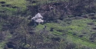 Пытались прорваться: ВСУ "раскрошили" бронеколонну россиян под Торецком (видео)